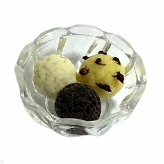 Schale mit 3 Eiskugeln