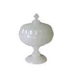 Konfektdose mit Deckel weiß